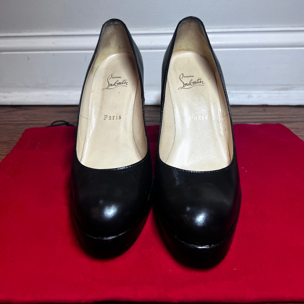 Christian Louboutin Round Toe